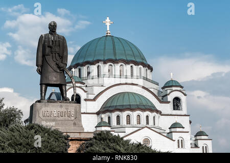 La Cathédrale de Saint Sava et Karadjordje statue. Belgrade, Serbie Banque D'Images