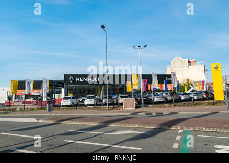 Lomme,FRANCE-Février 17,2019 : vue sur le concessionnaire Renault Boutique. Banque D'Images