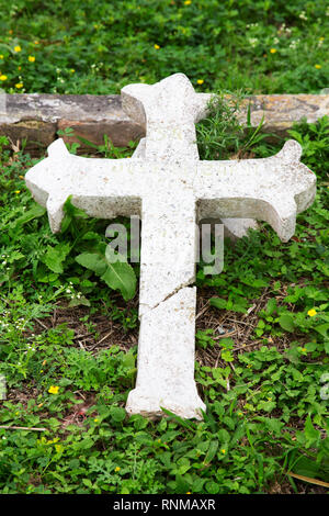 Les pierres tombales dans le cimetière Banque D'Images