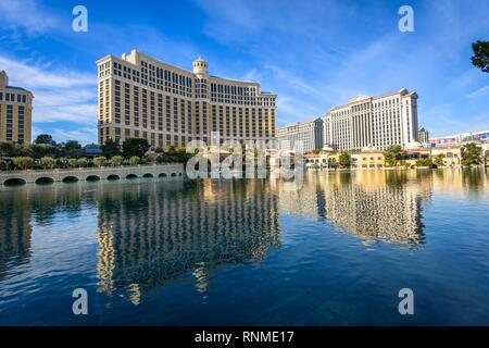 Lac en face de l'hôtel Bellagio, Casino, hôtel de luxe, Las Vegas Strip, Las Vegas, Nevada, USA Banque D'Images