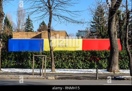 Bucarest, Roumanie - 1 décembre 2018 : Journée nationale de la Roumanie (Ziua Nationala Centenar de Bucarest, Roumanie) Journée internationale avec les drapeaux de la Roumanie Banque D'Images