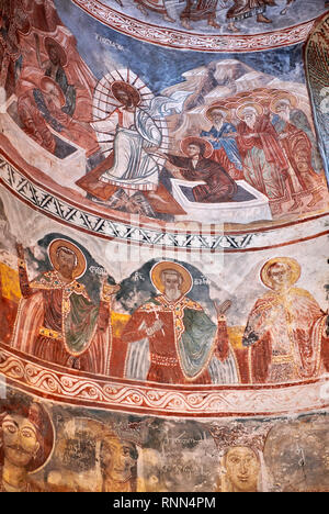 Photos et images de Nikortsminda ( Nicortsminda ) St Nicholas cathédrale orthodoxe géorgien de l'intérieur, riche de fresques du 16ème siècle, Nikortsminda, Racha r Banque D'Images