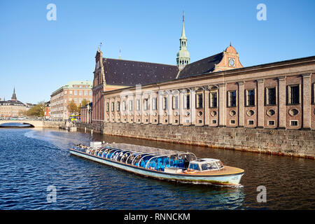 Copenhague, Danemark - Octobre 22, 2018 Ville : excursions en bateau offrent une excellente façon d'explorer la ville. Banque D'Images