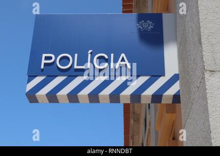 CASCAIS, PORTUGAL - Mai 21, 2018 : la station de police à Cascais, Portugal. Le nom complet de l'portugais est la force de Police de Sécurité Publique (PSP). Banque D'Images