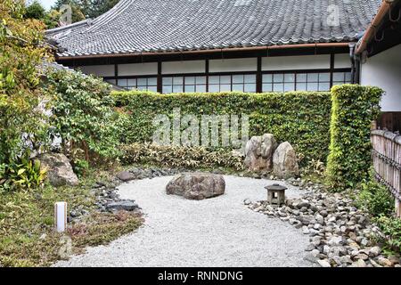 Kyoto, Japon - célèbre Shorenin (temple Shoren-in Temple). Temple zen bouddhiste de Jodo Shishu sect. Rock Garden. Banque D'Images