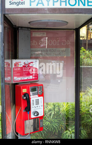 De Singapour, Orchard Road. Cabine téléphonique à la fin de l'utiliser en 2018. Banque D'Images