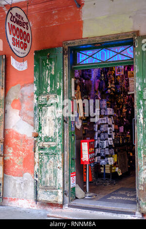 Le révérend Zombie's House de Voodoo store porte d'entrée, store se connecter, objets religieux, New Orleans French Quarter New Orleans, Louisiane, USA Banque D'Images