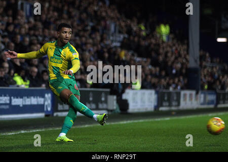 Londres, Royaume-Uni. Feb 19, 2019. Mason Holgate de West Bromwich Albion en action. Match de championnat Skybet EFL, Queens Park Rangers v West Bromwich Albion à Loftus Road Stadium à Londres le mardi 19 février 2019. Ce droit ne peut être utilisé qu'à des fins rédactionnelles. Usage éditorial uniquement, licence requise pour un usage commercial. Aucune utilisation de pari, de jeux ou d'un seul club/ligue/dvd publications. pic par Steffan Bowen/Andrew Orchard la photographie de sport/Alamy live news Crédit : Andrew Orchard la photographie de sport/Alamy Live News Banque D'Images