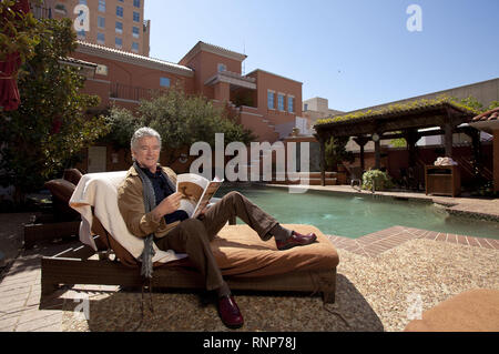 L'acteur américain Patrick Duffy ('Dallas') célébrera son 70e anniversaire le 17 mars 2019. Patrick Duffy dans son appartement à Rosewood Mansion à Dallas, prises le 26.03.2013 à l'occasion du tournage de nouveau 'Dallas' épisodes. Veuillez noter : double les taux s'appliquent dans le monde entier d'utilisation | Banque D'Images