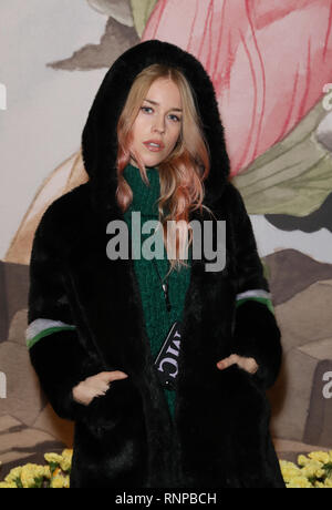 Lady Mary Charteris sur le banc avant au cours de l'automne/hiver 2019 Crevettes London Fashion Week show à l'Ambika P3, Londres. Banque D'Images