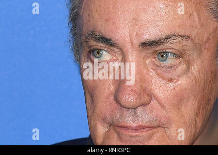 Udo Kier assiste à la Sainte bêtes photocall lors de la 69 e Festival du Film de Berlin à l'hôtel Grand Hyatt de Berlin. © Paul Treadway Banque D'Images