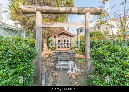 Torii de Hagiwara Jinja. Petit temple shintoïste situé dans Ebina-Shi Kanagawa-Ken Kashiwadai,,, Japon Banque D'Images