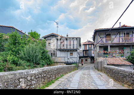 Alberca, Salamanque, Espagne ; Juin 2017 : rues et bâtiments du village médiéval de la Alberca dans la province de Salamanque Banque D'Images