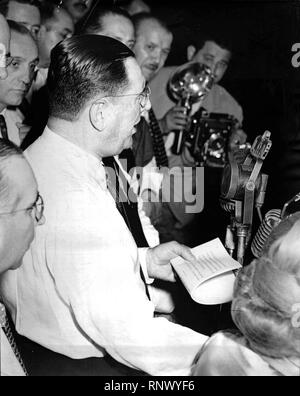 L'ancien président argentin, Juan Domingo Peron, donnant un discours public Banque D'Images