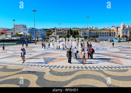 Lisbonne, Portugal - 27 mars 2018 : le monastère des Hiéronymites et Emprie Square attraction touristique à Belem Banque D'Images