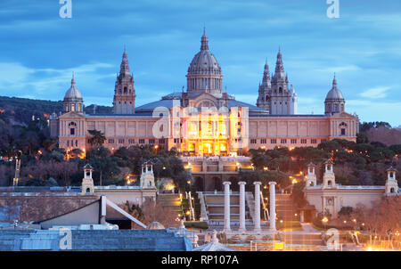 Crépuscule vue de Barcelone, Espagne. Plaza de Espana Banque D'Images