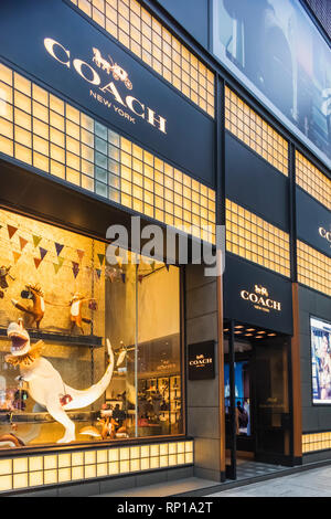 Le Japon, Honshu, Tokyo, Ginza, Coach Store Banque D'Images