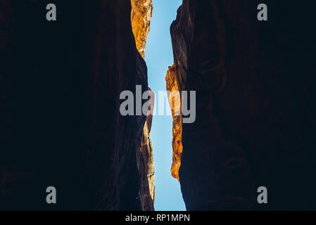 Siq canyon dans la ville historique de Petra en Jordanie Royaume nabatéen Banque D'Images