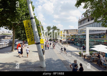 Promenade le long de la Tamise. Plan directeur de Southbank, Londres, Royaume-Uni. Architecte : Mica architectes, 2018. Banque D'Images