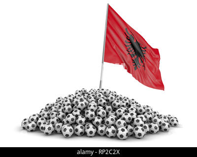 Tas de ballons de soccer et d'un drapeau. Image avec clipping path Banque D'Images