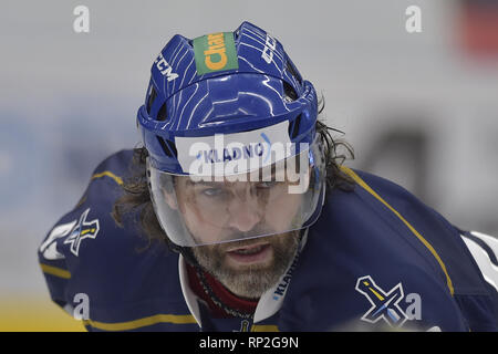 Ex-joueur de la LNH Jaromir Jagr de Kladno est perçu au cours de la Première Ligue de hockey tchèque Havirov - match Kladno, en République tchèque, Havirov, lundi 18 février, 2019. 47-ans player est revenu sur la glace après un an et un jour il ne pouvait pas jouer en raison de sa blessure. (Photo/CTK Jaroslav Ozana) Banque D'Images