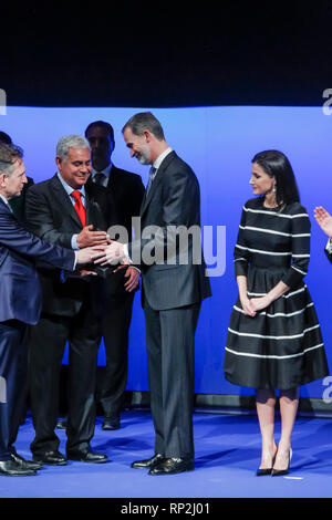Madrid, Espagne. Feb 20, 2019. Le roi Felipe VI d'Espagne, la Reine Letizia d'Espagne assiste à au roi Felipe VI d'Espagne de la "la paix mondiale & Liberté Award' lors de la séance de clôture de la 'World Law Congress (WLC)" de "l'Association mondiale des juristes (WJA)' au théâtre Royal le 20 février 2019 à Madrid, Espagne. Credit : Jimmy Olsen/Media Espagne*** ***aucune perforation/Alamy Live News Banque D'Images