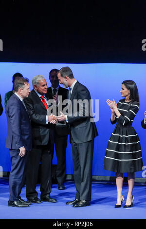 Madrid, Espagne. Feb 20, 2019. Le roi Felipe VI d'Espagne, la Reine Letizia d'Espagne assiste à au roi Felipe VI d'Espagne de la "la paix mondiale & Liberté Award' lors de la séance de clôture de la 'World Law Congress (WLC)" de "l'Association mondiale des juristes (WJA)' au théâtre Royal le 20 février 2019 à Madrid, Espagne. Credit : Jimmy Olsen/Media Espagne*** ***aucune perforation/Alamy Live News Banque D'Images
