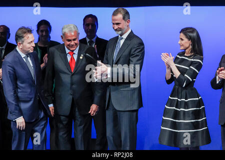 Madrid, Espagne. Feb 20, 2019. Le roi Felipe VI d'Espagne, la Reine Letizia d'Espagne assiste à au roi Felipe VI d'Espagne de la "la paix mondiale & Liberté Award' lors de la séance de clôture de la 'World Law Congress (WLC)" de "l'Association mondiale des juristes (WJA)' au théâtre Royal le 20 février 2019 à Madrid, Espagne. Credit : Jimmy Olsen/Media Espagne*** ***aucune perforation/Alamy Live News Banque D'Images