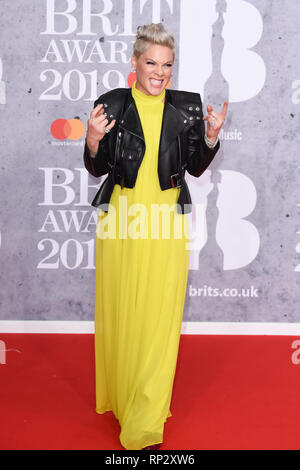 Londres, Royaume-Uni. Feb 20, 2019. Londres, Royaume-Uni. 20 février 2019 : Rose arrivant pour la Brit Awards 2019 à l'O2 Arena, Londres. Photo : Steve Sav/Featureflash *** EDITORIAL UTILISEZ UNIQUEMENT *** Crédit : Paul Smith/Alamy Live News Banque D'Images
