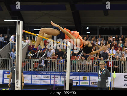 Dusseldorf, Allemagne. Feb 20, 2019. Naoto Kobe du Japon fait concurrence au cours de la finale du saut en hauteur Hommes du Championnats du Monde en Salle 2019 Tour à Düsseldorf, Allemagne, le 20 février, 2019. Crédit : Yang Lu/Xinhua/Alamy Live News Banque D'Images