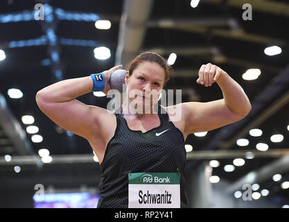 Dusseldorf, Allemagne. Feb 20, 2019. Christina Schwanitz d'Allemagne fait concurrence au cours du lancer du poids de la finale Championnats du Monde en Salle 2019 Tour à Düsseldorf, Allemagne, le 20 février, 2019. Crédit : Yang Lu/Xinhua/Alamy Live News Banque D'Images