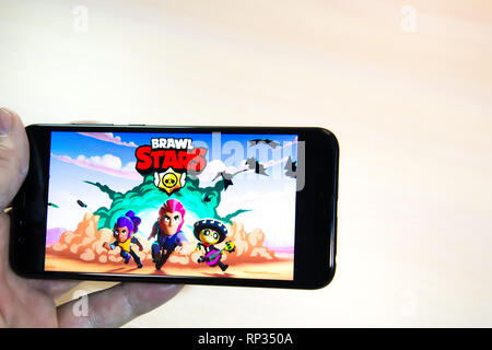Los Angeles, Californie, USA - 19 Février 2019 : un smartphone avec BRAWL ÉTOILES jeu. Banque D'Images