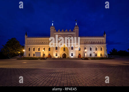 Façade principale du Château de Lublin, au crépuscule, Lublin, Pologne Banque D'Images