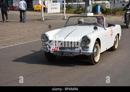 1961 MG Midget cc 980 avec voiture et moteur 4 cylindres. WBD 3552 Inde. Banque D'Images