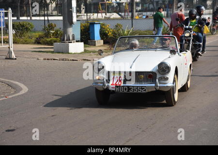 1961 MG Midget cc 980 avec voiture et moteur 4 cylindres. WBD 3552 Inde. Banque D'Images