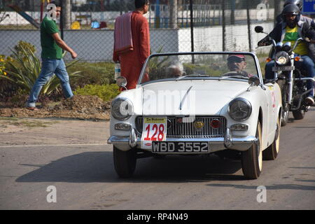 1961 MG Midget cc 980 avec voiture et moteur 4 cylindres. WBD 3552 Inde. Banque D'Images