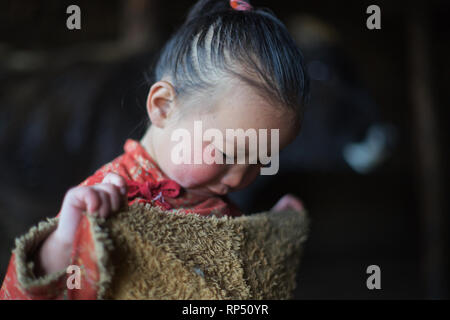 L'enfant de Mongolie, Mongolie aimag Tov, Banque D'Images