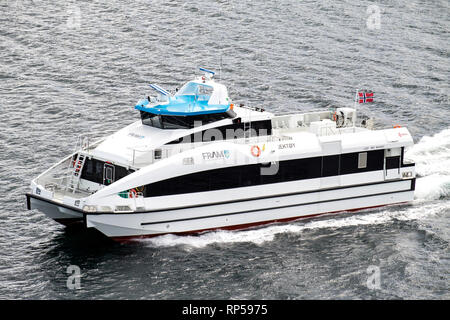 FRAM fast-ferry. Jektoy Plans FRAM, ordonnances et coordonne les transports publics dans le comté de More og Romsdal (Norvège). Banque D'Images