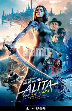 Alita : Battle Angel (2019) réalisé par Robert Rodriguez et avec Rosa Salazar, Christoph Waltz et Jennifer Connelly. Une femme cyborg combat en arrière. Banque D'Images