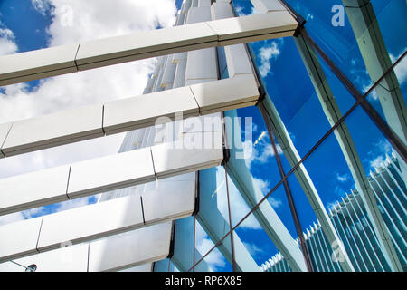 Lisbonne, Portugal-October, 2017 : l'architecture moderne de Lisbonne, Portugal, de traitement de l'immeuble de l'énergie Banque D'Images