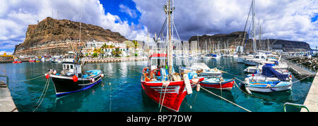 Beau village Puerto de Mogan, Grande Canarie, Espagne. Banque D'Images