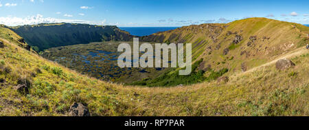 Cratère de Rano Kau, Panorama de l'île de Pâques, Chili Banque D'Images