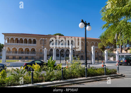 Nicosie, Chypre - novembre 2. En 2018. Vieille ville, monument de l'archevêque Makarios et palais archiépiscopal Banque D'Images
