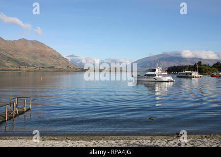 Wanaka - beau lac de montagne dans la région d'Otago en Nouvelle-Zélande Banque D'Images