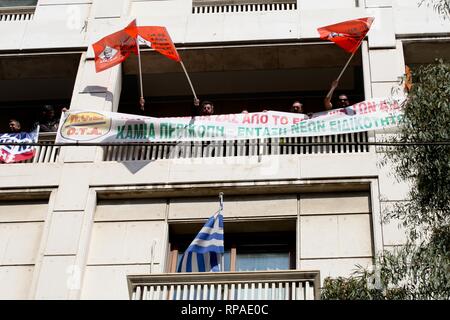 Athènes, Grèce. Feb 21, 2019. Les employés municipaux ont envahi le ministère des Finances pendant 24 heures de grève générale. (Crédit Image : © VafeiadakisZUMA Aristidis Wire) Credit : ZUMA Press, Inc./Alamy Live News Banque D'Images