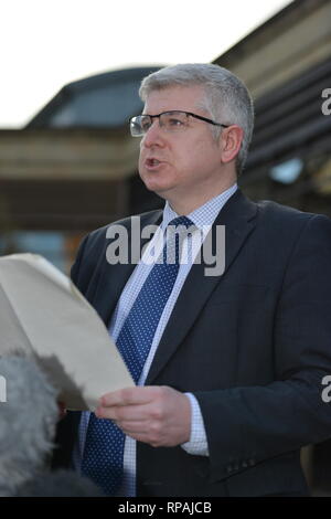 Glasgow, Royaume-Uni. Feb 21, 2019. Le chef de police - Police de Stuart Houston Ecosse lire une déclaration de la famille de l'assassiné six ans, fille Alesha MacPhail comme un verdict de culpabilité contre l'accusé. Pas en mesure de nommer l'accusé. Il est illégal en Ecosse pour publier le nom, l'adresse, l'école ou toute autre information qui pourrait identifier les personnes de moins de 18 ans qui est l'accusé, victime ou témoin dans une affaire pénale, cette loi s'applique aux médias sociaux ainsi qu'aux sites web, journaux et chaînes TV et radio. Crédit : Colin Fisher/Alamy Live News Banque D'Images