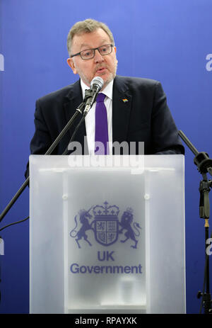 Le Secrétaire écossais David Mundell prononce un discours à l'occasion du 20e anniversaire de la création du parlement écossais à Édimbourg en studios de Dovecot. Banque D'Images