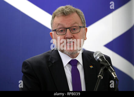 Le Secrétaire écossais David Mundell prononce un discours à l'occasion du 20e anniversaire de la création du parlement écossais à Édimbourg en studios de Dovecot. Banque D'Images