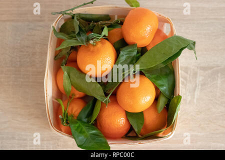 Panier de clémentines Banque D'Images