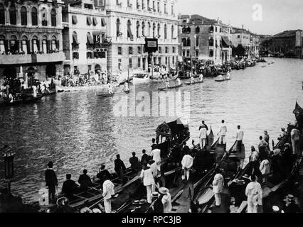 Régate Historique dans le grand canal, VENISE 1920-30 Banque D'Images